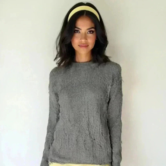 Buy 1 get 2 Free - Women/Girls Cropped Black Fuzzy Sweater Size XS - Picture 1 of 14